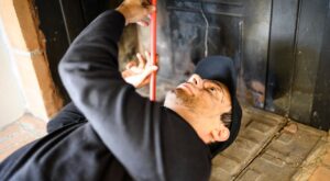 le ramoneur s'occupe également de la sécurité de votre poêle à bois.