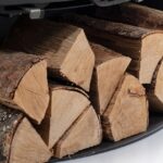 Range-bûches intégré du poêle à bois